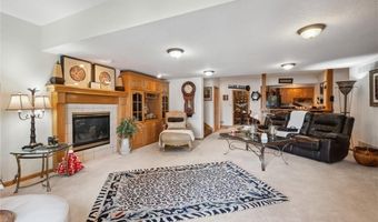 15471 Cedar Ln, Basehor, KS 66007