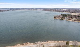 524 Lakeshore Cir, Annandale, MN 55302