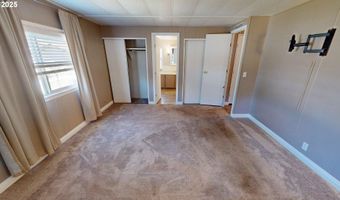 16131 W HOFFELDT Ln 27, Brookings, OR 97415