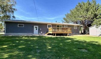 105 E 13TH St, Bayard, NE 69334