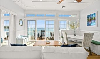 106 King Philip Ave, Bristol, RI 02809