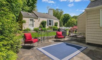 15 Devonshire Dr, Darien, CT 06820