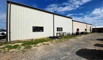 412 425 E Front St, De Kalb, TX 75559