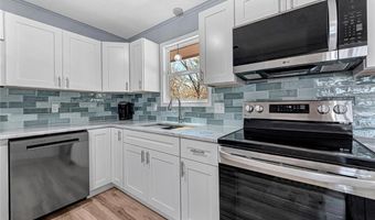 6 Ipswich Dr, Bella Vista, AR 72714