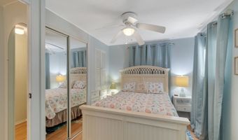 900 Laurel Cir, Barefoot Bay, FL 32976