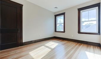 65 Burton St 3, Bristol, RI 02809