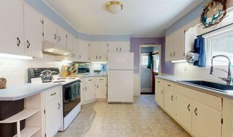 69 Arlington Ct, Burlington, VT 05408