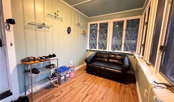 91 Ridgeway Rd, Cranston, RI 02920