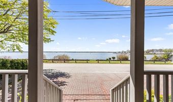 15 Shore Dr, Barrington, RI 02806