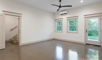 30 Acona Ln, Asheville, NC 28803