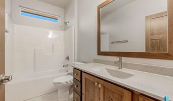 2404 E Brek St, Brandon, SD 57005