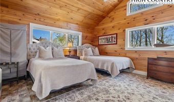 792 Pigeon Roost Rd, Banner Elk, NC 28604