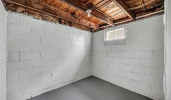 825 Dan St, Akron, OH 44310
