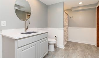 718 NE Brook Haven Dr, Ankeny, IA 50021