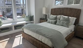 281 7th St, Avalon, NJ 08202