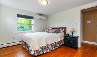 42 Grasslands Rd, East Greenwich, RI 02818