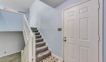 292 Brightfield Dr, Ballwin, MO 63021