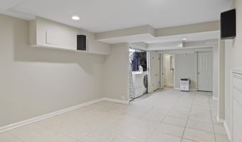 4725 ROCK SPRING Rd, Arlington, VA 22207