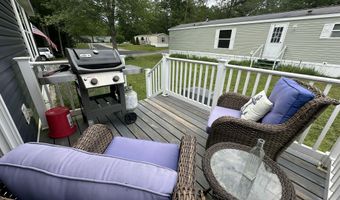 25 Park Ln, Arundel, ME 04046