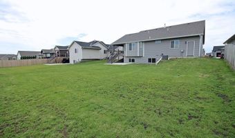 8641 E Cherrywood Ct, Bel Aire, KS 67226