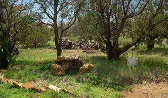 211 Vera Cruz Rd, Capitan, NM 88316