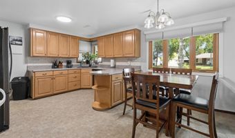 620 W SUNSET Ave, Appleton, WI 54911