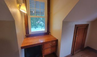 910 16th St, Auburn, NE 68305
