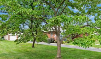 125 W Minna Ave, Avenel, NJ 07001