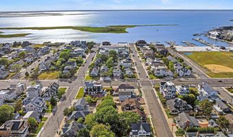 706 S BAY Ave, Beach Haven, NJ 08008