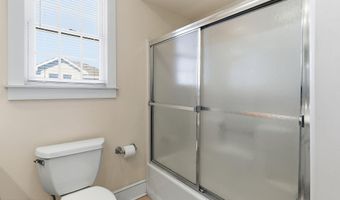 23 5th St, Beach Haven, NJ 08008