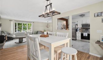 5 Teakwood Dr, Coventry, RI 02816
