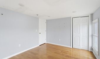 13 Cottage St, Bayonne, NJ 07002