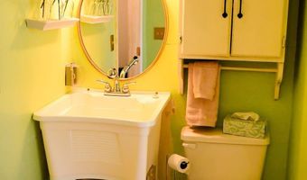 215 E Pine St, Atmore, AL 36502
