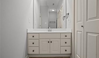 293 Hollybrook Dr, Advance, NC 27006