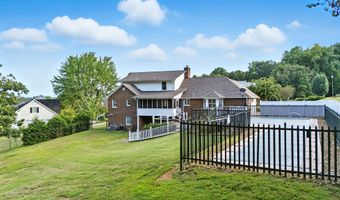 3046 Hawthorne St, Athens, TN 37303