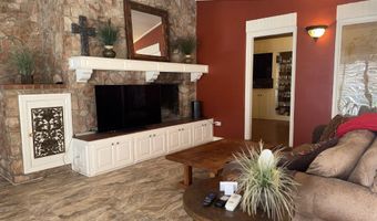 812 S Clowe Ave, Artesia, NM 88210