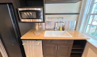 102 W 39TH St 1B, Baltimore, MD 21210