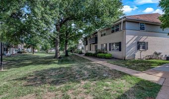 128 Shadalane Unit # A Walk, Ballwin, MO 63011