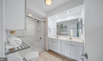 2106 CHESAPEAKE HARBOUR Dr 202, Annapolis, MD 21403