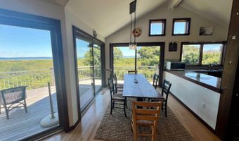 382 Lighthouse Rd, Aquinnah, MA 02535