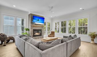 1068 Capersview Ct, Awendaw, SC 29429