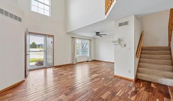 4255 Eisenhower Ln 17, Ames, IA 50010