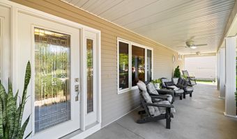 835 S 11th St, Adel, IA 50003