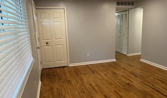 7 Metroview Ct, Ann Arbor, MI 48108