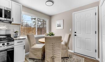 12 Faust Ct, Ann Arbor, MI 48108