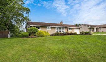 408 Hillview Dr, Aurora, IN 47001