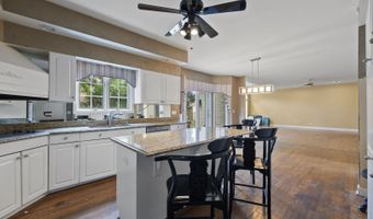 201 E White Oak St, Arlington Heights, IL 60005