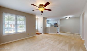 1203 Wilshire Cir, Aberdeen, NC 28315