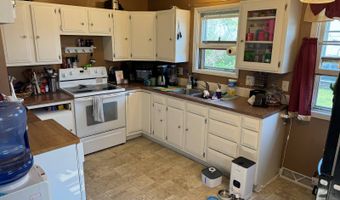 216 4th St E, Bottineau, ND 58318