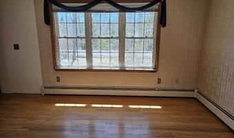 713 Mcgrath Pond Rd, Belgrade, ME 04917
